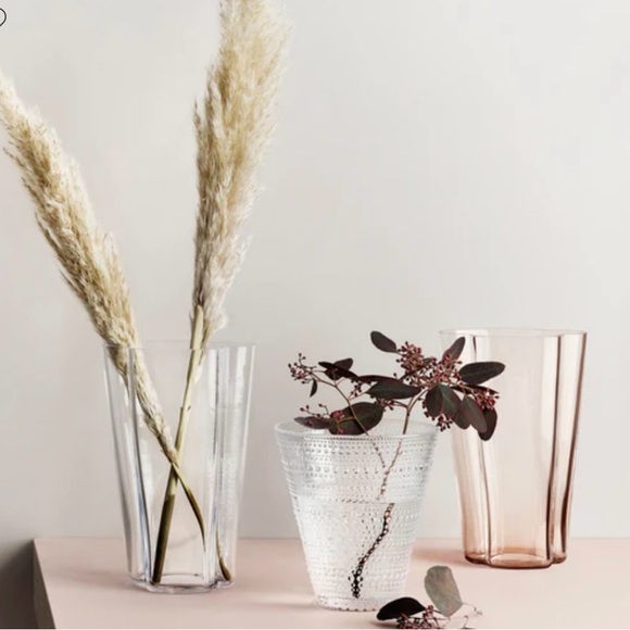 Brand new Kastehelmi clear vase by iitalia. Still in the box. Several available. - Picture 3 of 6